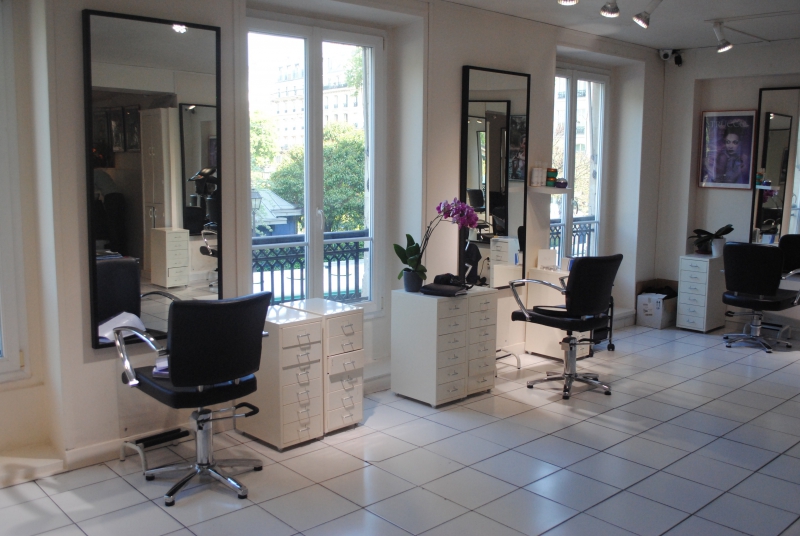 salon-coiffure-PUGET THENIERS-min_floor-home-office-property-living-room-room-781228-pxhere.com